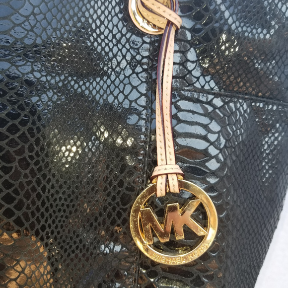 MK. Jet Set Tote Python Embossed Bag F-1106 - Picture 2 of 8